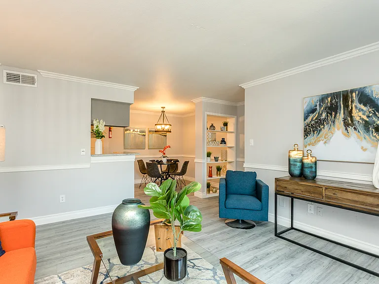La Estancia Apartments — Photo 7