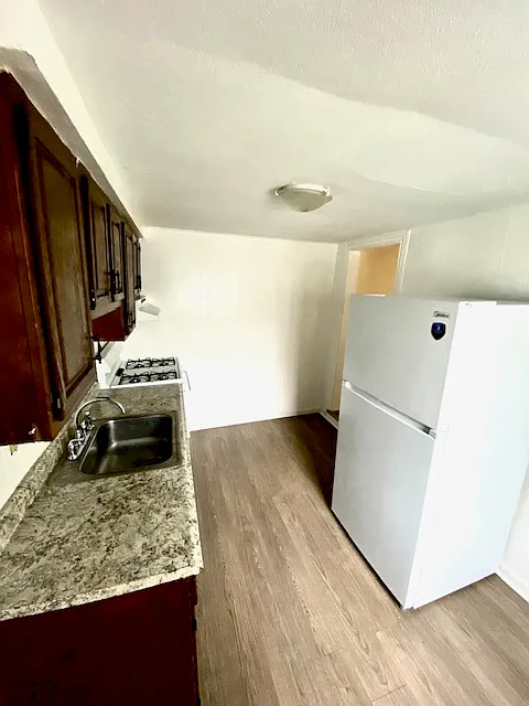 2 bed, $1,250 — Photo 3