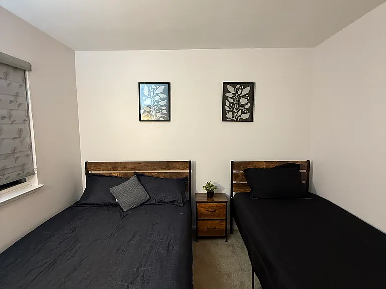 1323 Montgomery Ln — Photo 10