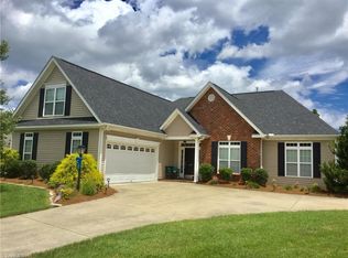 207 Waters Edge Dr, Archdale, NC 27263