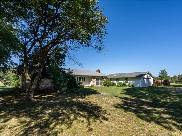 10247 N Wedington Blacktop Rd, Lincoln, AR 72744