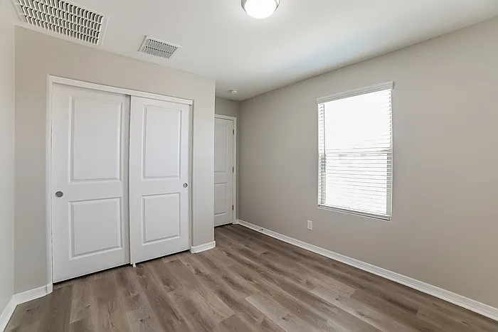 8126 W Agora Ln — Photo 14