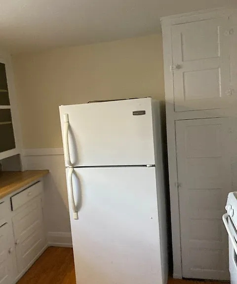 196 Stillwell Ave — Photo 5