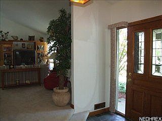 3rd image of 9548 Lasalle Ln