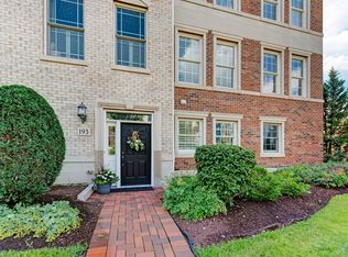 193 Reber St, Wheaton, IL 60187