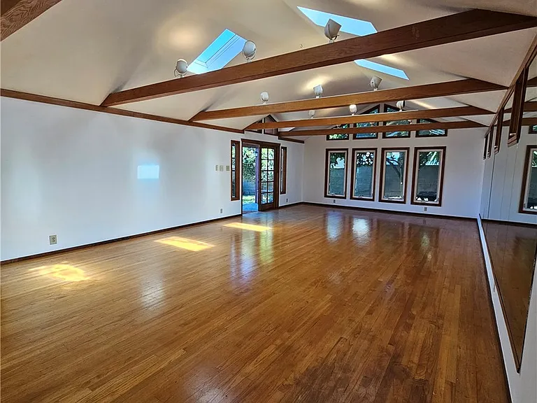 12627 Manor Dr — Photo 41