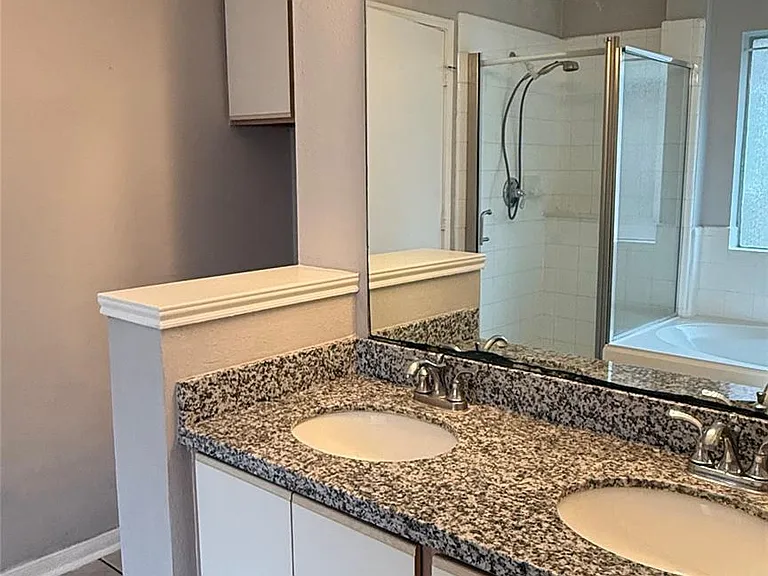 4919 Lochman Ln — Photo 12