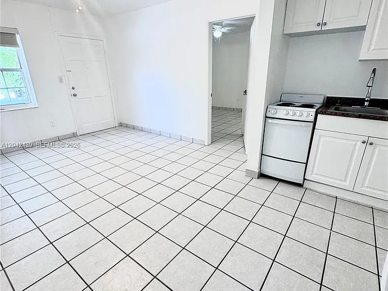 2732 NW 22nd St #3 — Photo 5