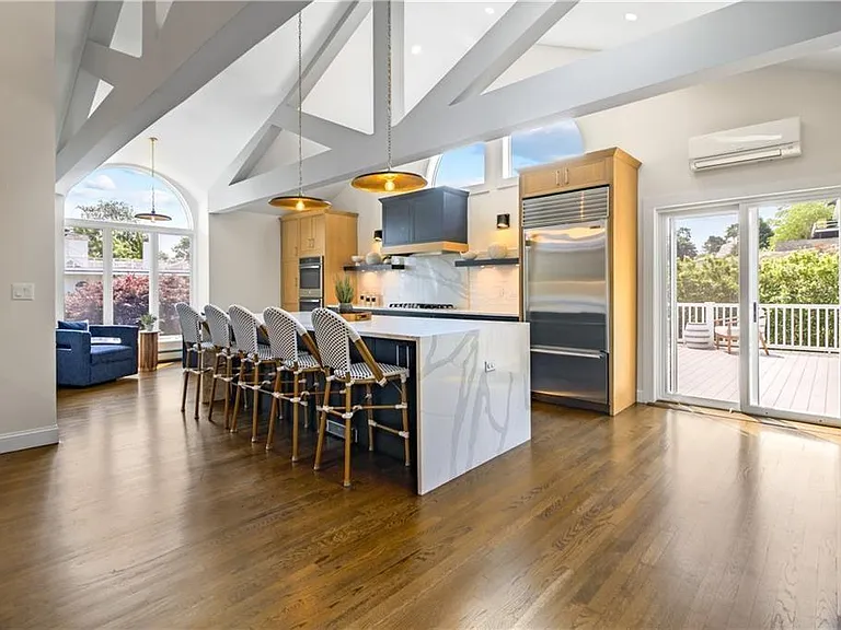 1 Harbor View Dr — Photo 13