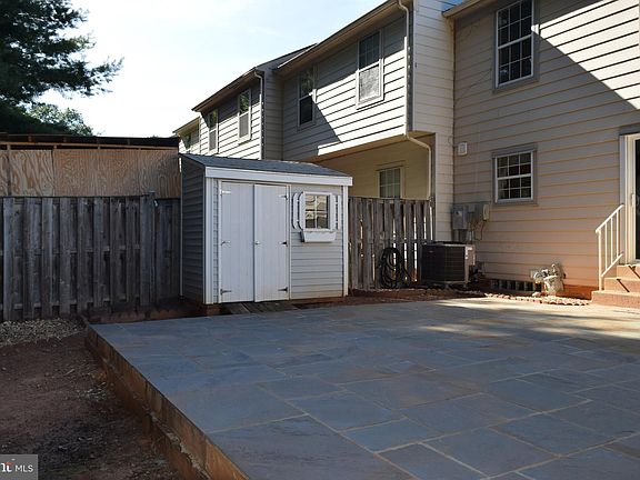 2nd image of 5011 Lambsgate Ln