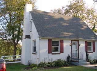 233 Egypt Rd, Mont Clare, PA 19453