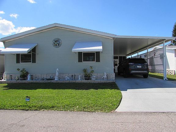 3rd image of 2603 Lake Haven Dr