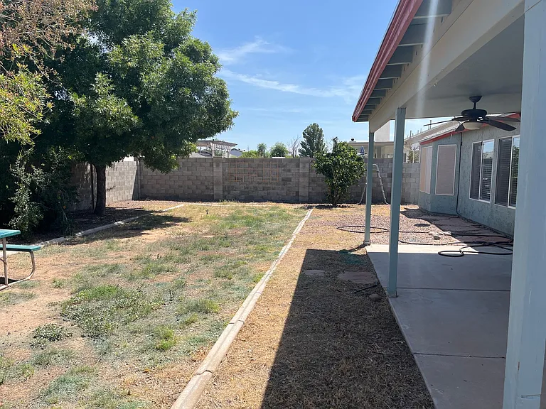 1346 E Cactus Bloom Way — Photo 3