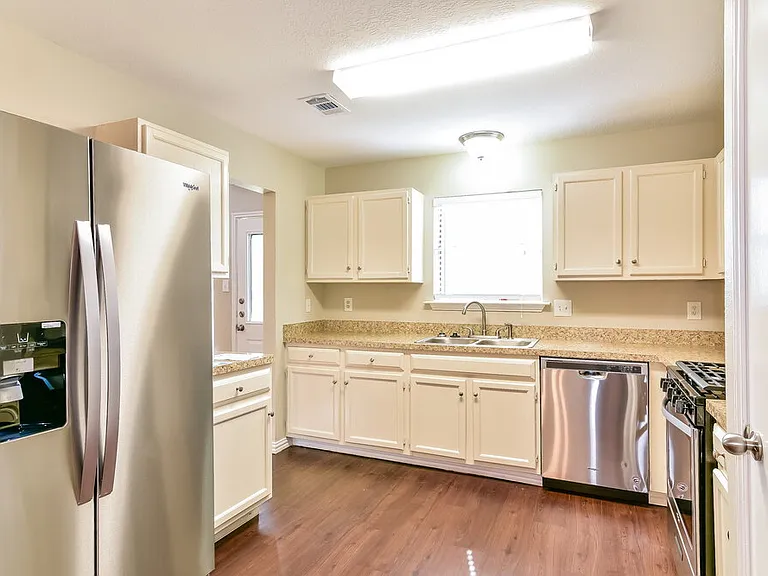 9010 Walworth Dr — Photo 1