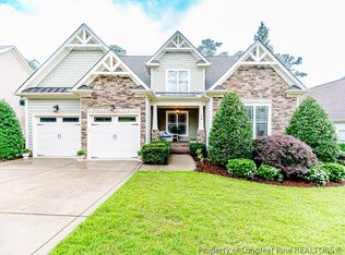 78 Spring Pond Ln, Spring Lake, NC 28390