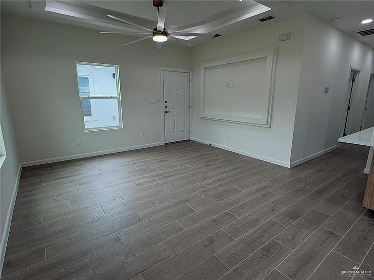 1302 Rosewood Ln #2 — Photo 4