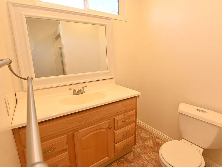 5659 Lathrop Dr — Photo 19