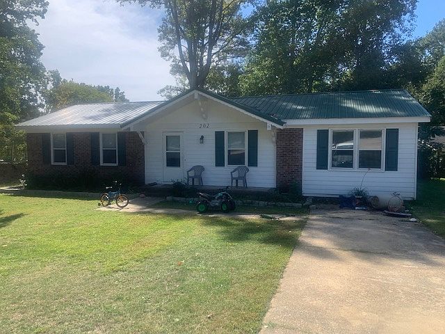 1st image of 202 Murray Fork Dr
