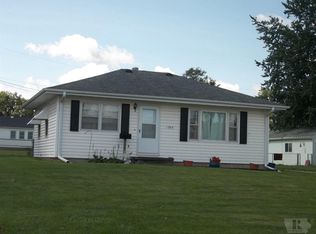 1703 E Nevada St, Marshalltown, IA 50158