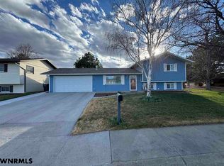 539 Keller Dr, Sidney, NE 69162