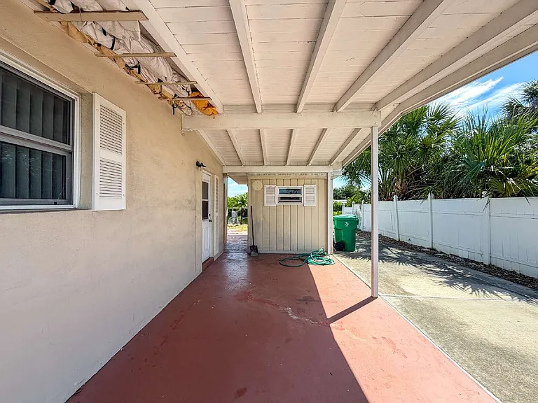 21160 Edgewater Dr — Photo 36