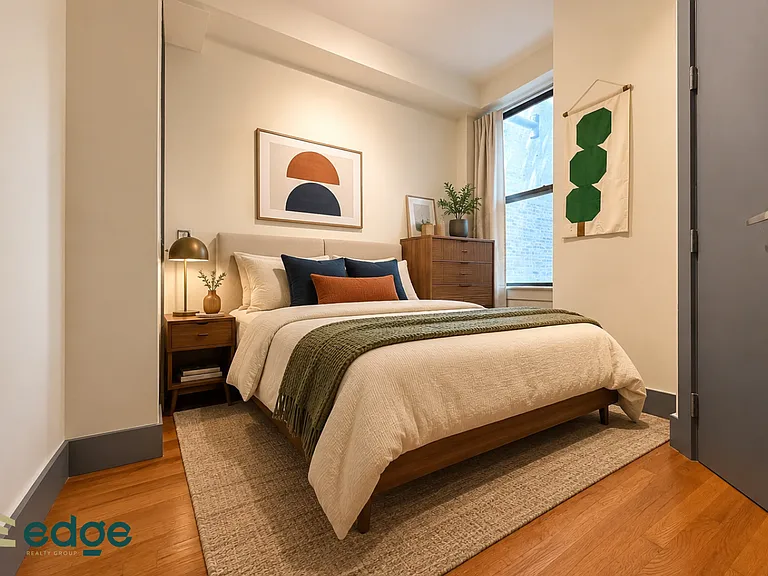 654 Park Pl #2LR — Photo 3