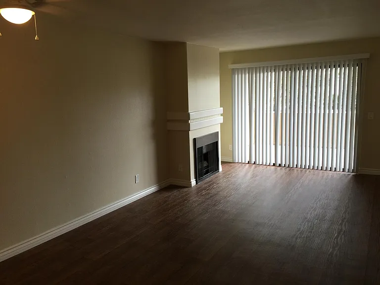 801 Redondo Ave — Photo 5