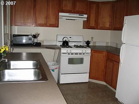 2nd image of 5808 SE Hill St