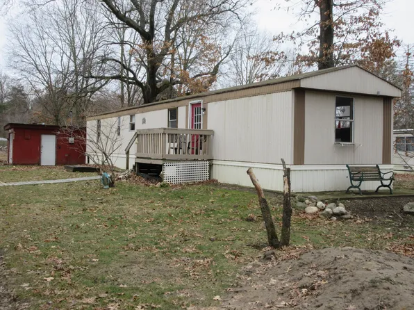 46669 34 1/2 St, Paw Paw, MI 49079