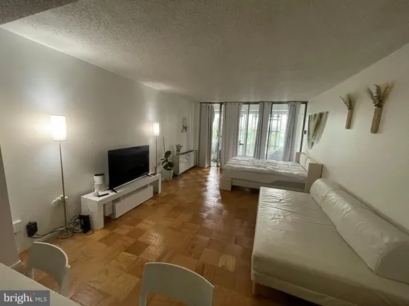 1311 Delaware Ave SW APT S833, Washington, DC 20024