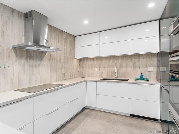 2nd image of 625 Biltmore Way APT 1405
