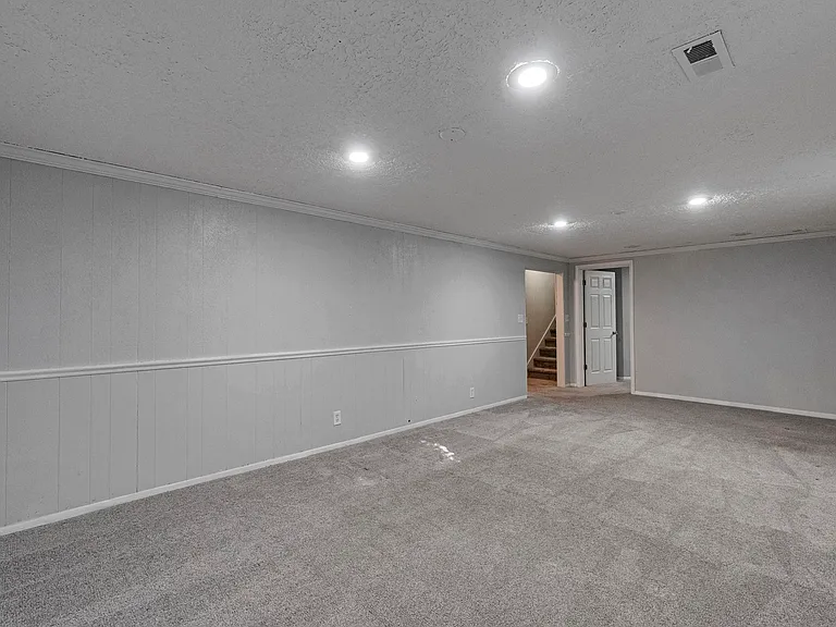 3246 W Royalwood Dr — Photo 21