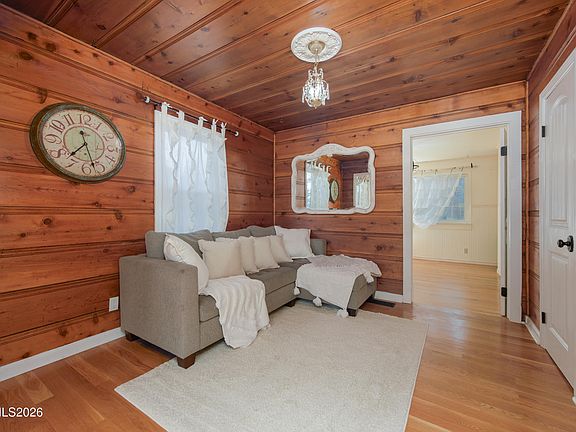 5th image of 971 Melba Dr