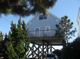 1565 E Ashley Ave, Folly Beach, SC 29439