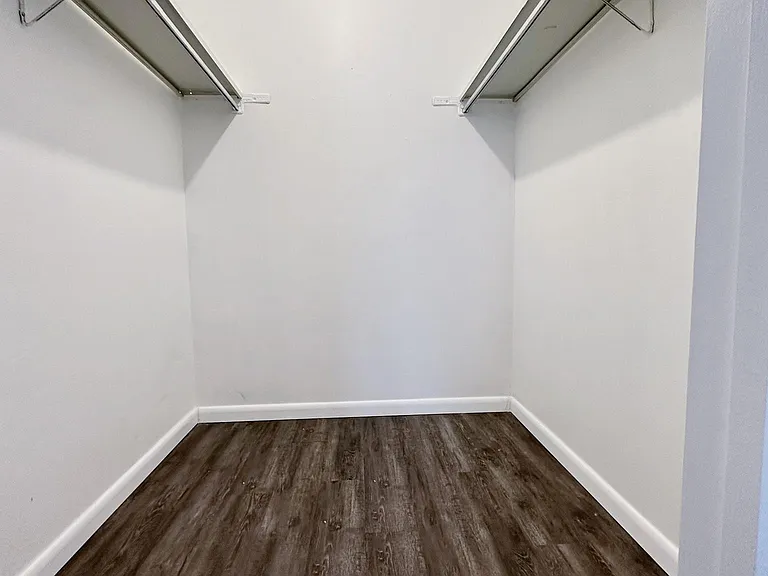 5729 Cresthaven Ln — Photo 4