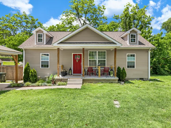 103 Lockhart St, Dickson, TN 37055