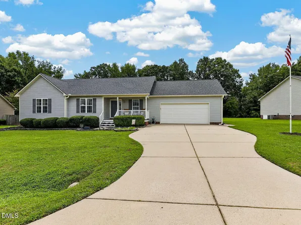 292 Middle Landing Dr, Smithfield, NC 27577