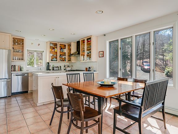 Dining table comfortably seats 8.