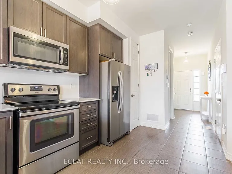 82 Bradbury Rd — Photo 3