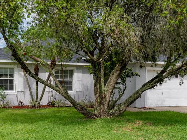 78 Spinnaker Cir, South Daytona, FL 32119