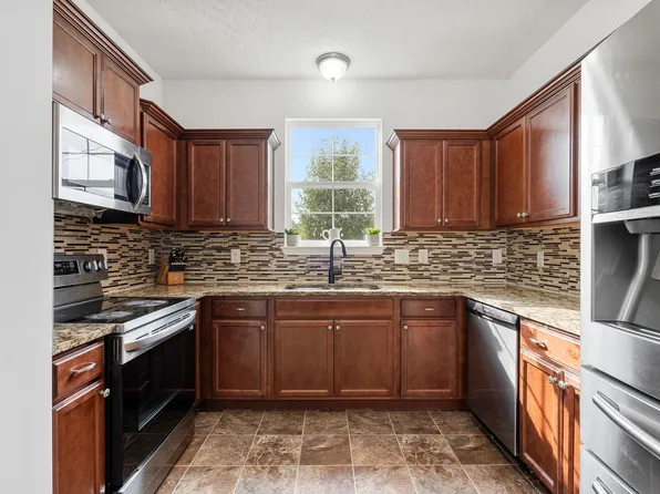 829 Pin Oak Dr, Antioch, TN 37013