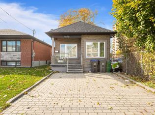 1050 Caven St, Mississauga, ON L5G 4J4