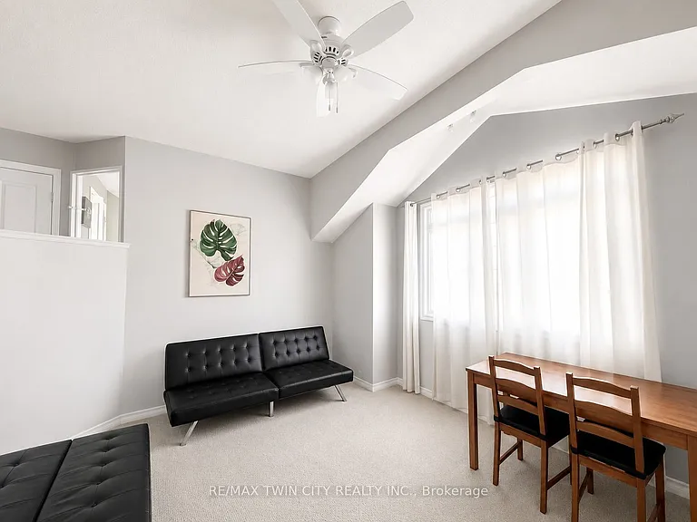 72 Newcastle Dr — Photo 12