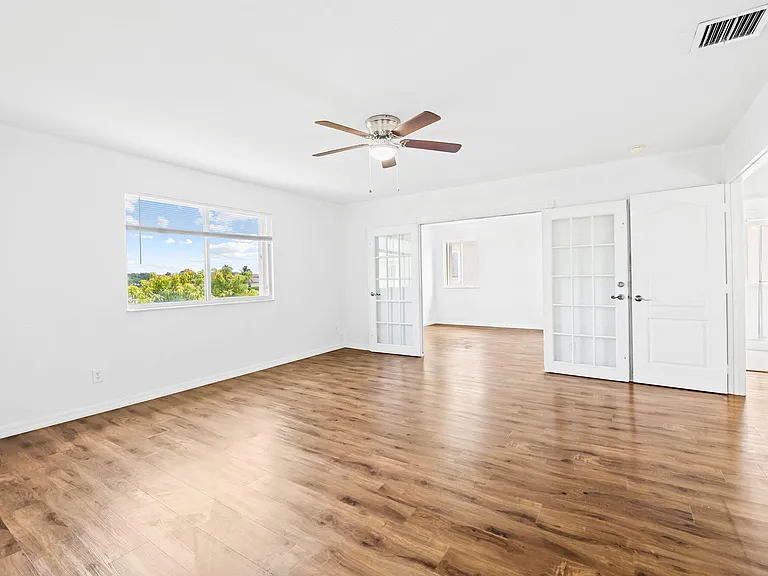 19389 SW 64th St — Photo 21
