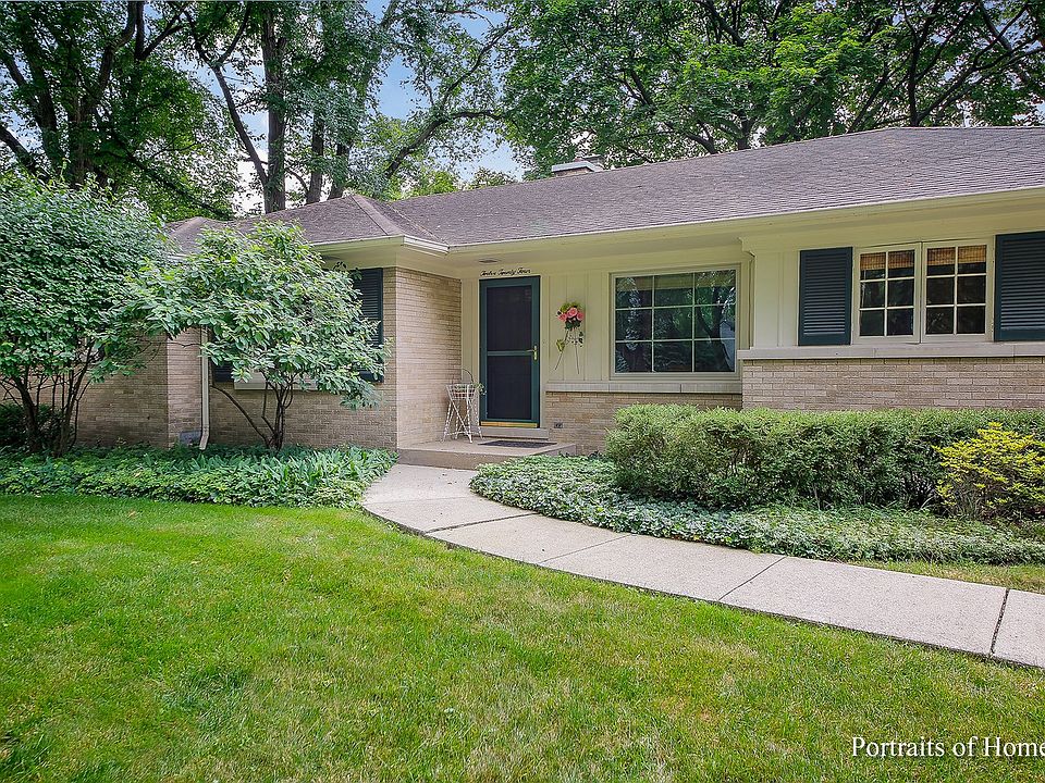 2nd image of 1224 Laurie Ln