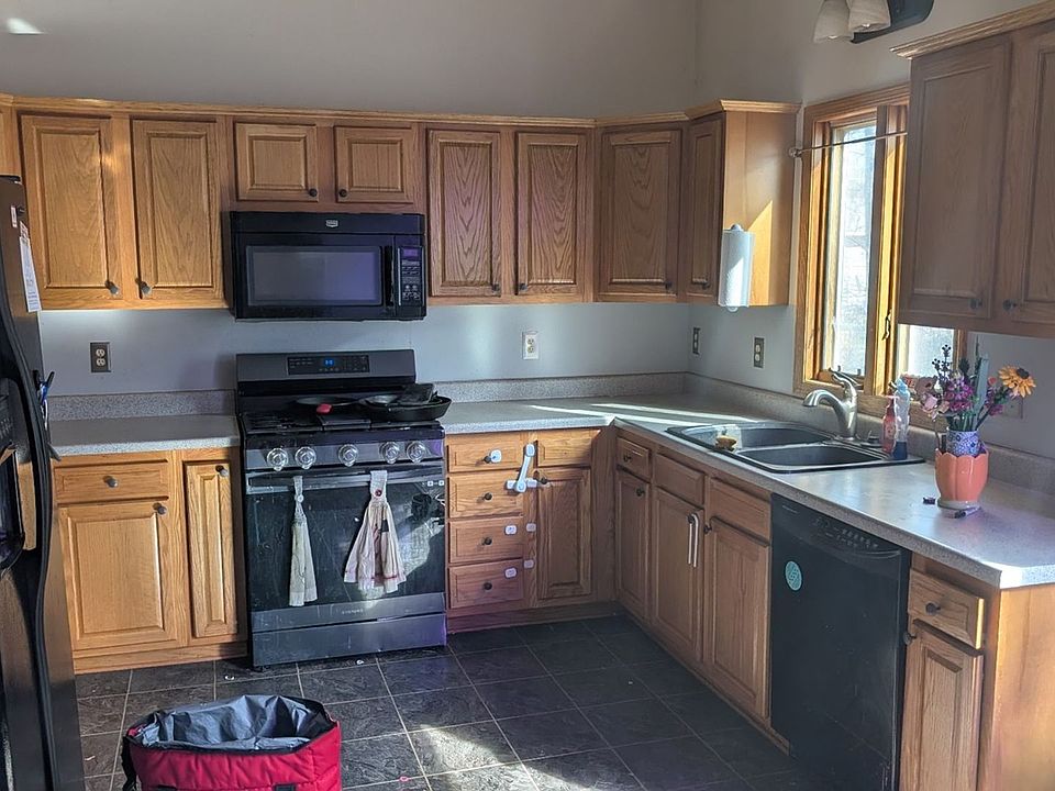 1st image of 4043 Dubuque Ave