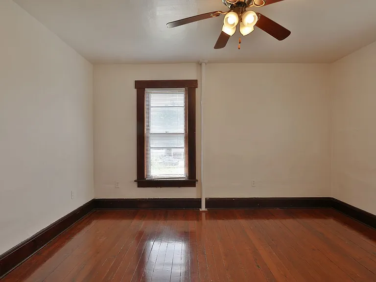 21 E Blake Ave — Photo 15