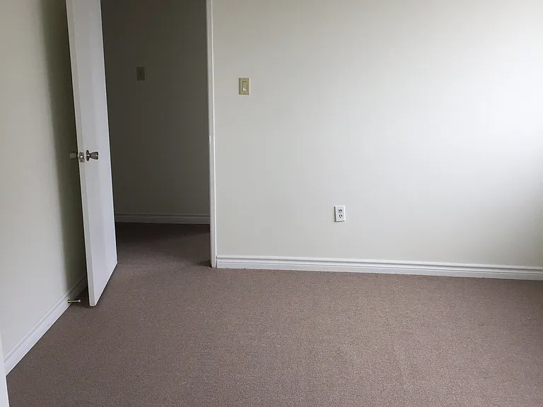 3845 Sheppard Ave E — Photo 5