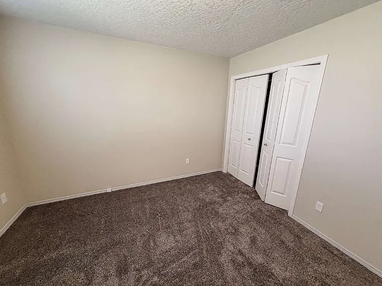 505 Lost Basin Ct — Photo 14
