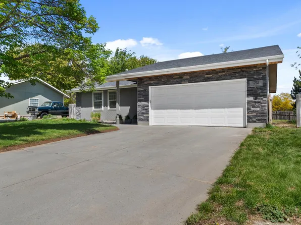 1212 Park Meadows Dr, Twin Falls, ID 83301